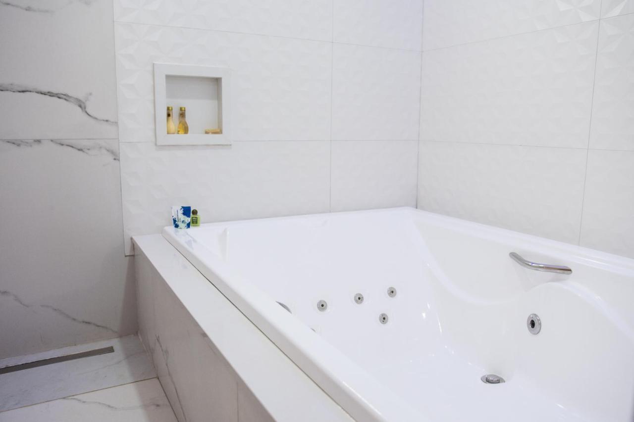 Alvorada Suites (Adults Only) Rio Verde Ngoại thất bức ảnh